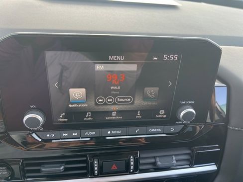 New 2025 Nissan Pathfinder SV image 15