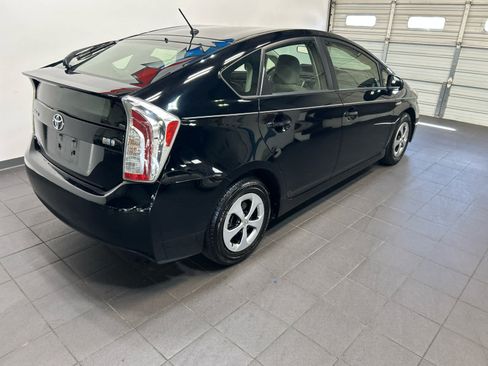 Used 2012 Toyota Prius Two FWD image 3