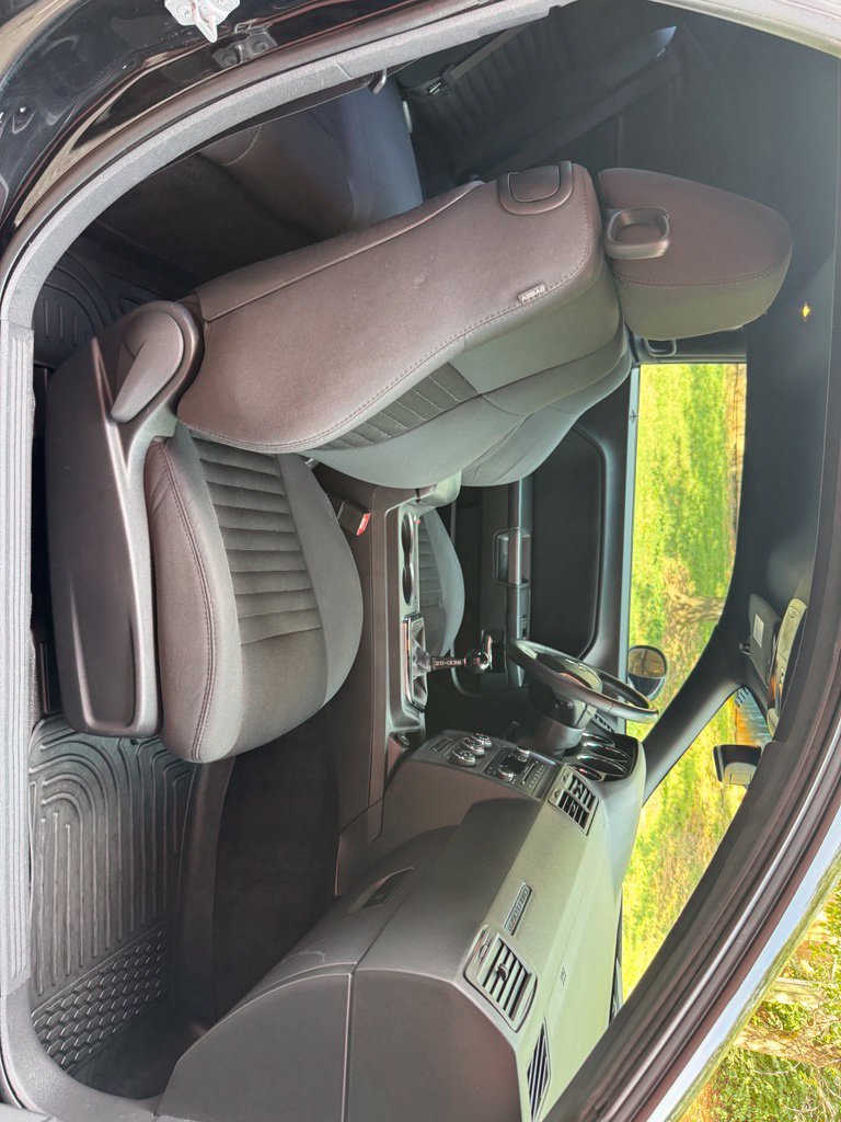 Used 2014 Dodge Challenger R/T RWD image 20