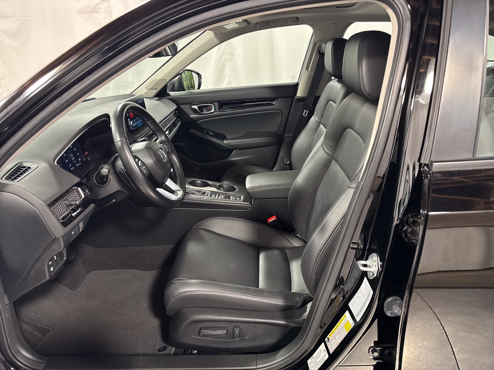 Certified 2024 Honda Civic Touring image 3