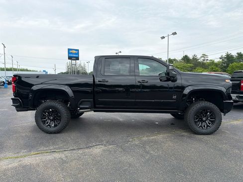 New 2026 Chevrolet Silverado 2500 High Country w/ Midnight Edition AWD/4WD image 7