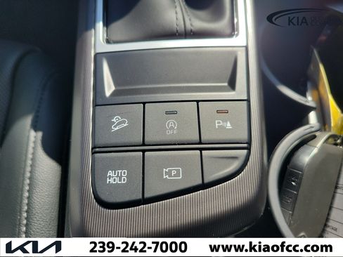 Certified 2026 Kia Sportage EX w/ EX Panorama Roof Package FWD image 29