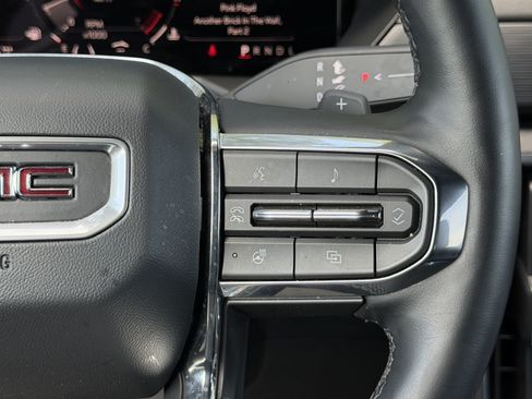 Used 2025 GMC Acadia Elevation AWD/4WD image 36
