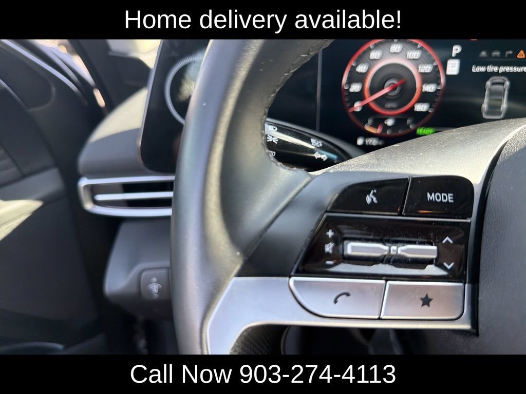 Used 2025 Hyundai Elantra Limited FWD image 21