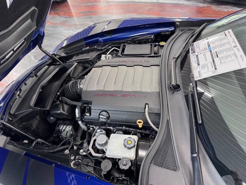 Used 2017 Chevrolet Corvette Stingray Coupe w/ Battery Protection Package RWD image 12