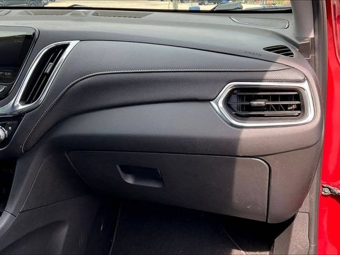 Used 2023 Chevrolet Equinox Premier FWD image 17
