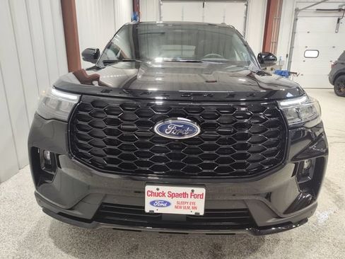 New 2026 Ford Explorer ST-Line w/ ST-Line Street Pack AWD/4WD image 4