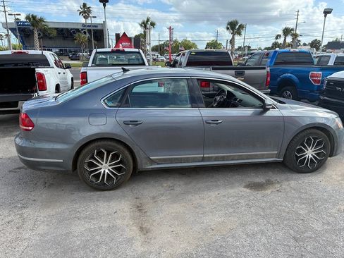 Used 2015 Volkswagen Passat 1.8T SE FWD image 7