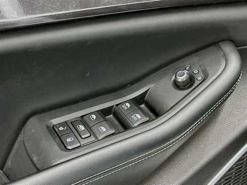 Used 2023 Jeep Grand Cherokee Altitude image 15