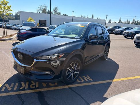Used 2018 MAZDA CX-5 Touring w/ Preferred Equipment Package AWD/4WD image 2