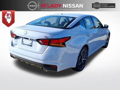 New 2025 Nissan Altima 2.5 SR image 7