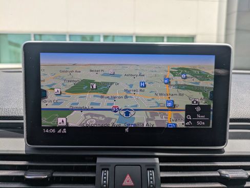 Used 2020 Audi Q5 2.0T Premium Plus AWD/4WD image 22