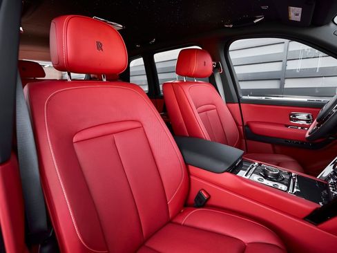 Used 2025 Rolls-Royce Cullinan Black Badge AWD/4WD image 43