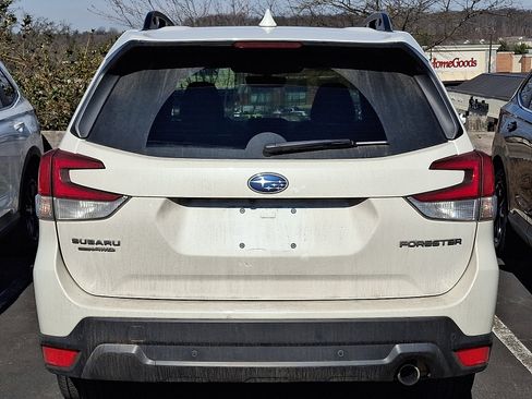 Used 2022 Subaru Forester Limited image 4
