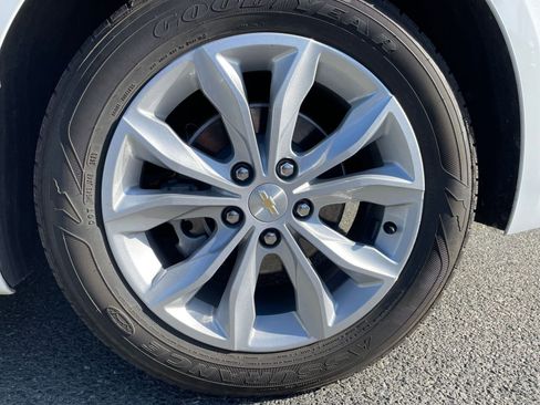 Used 2024 Chevrolet Malibu LT image 32