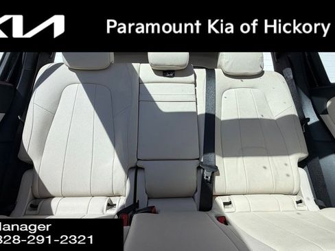 Used 2022 Mercedes-Benz GLB 250 4MATIC image 31