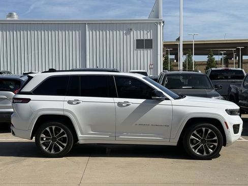 Used 2023 Jeep Grand Cherokee Overland w/ Luxury Tech Group IV RWD image 3