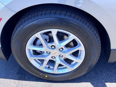 Used 2024 Chevrolet Equinox LS w/ LS Convenience Package FWD image 10