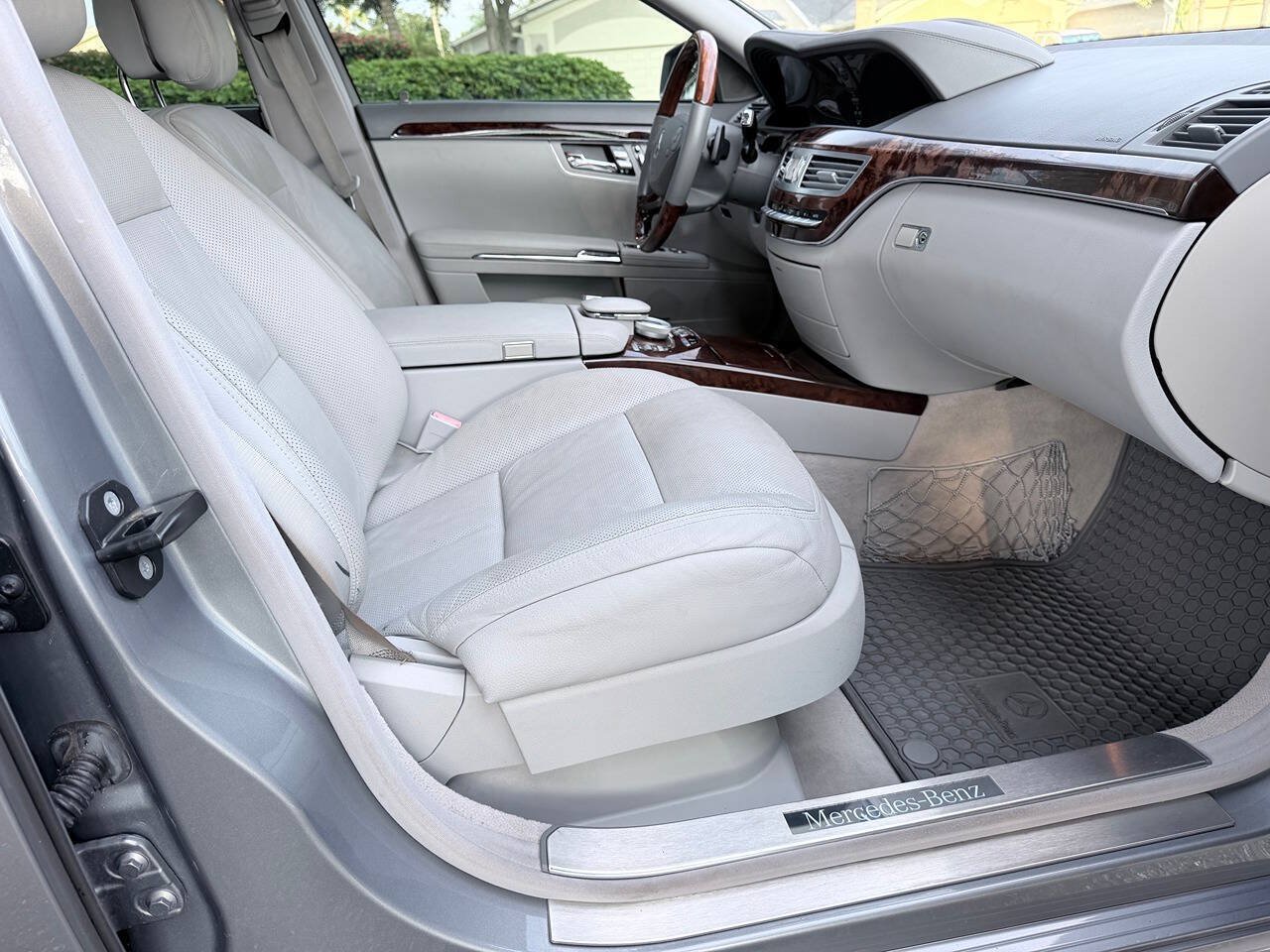 Used 2011 Mercedes-Benz S 550 w/ Sport Pkg Plus One image 18