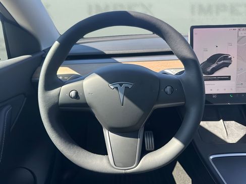 Used 2021 Tesla Model Y Performance image 14