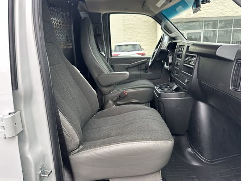 Certified 2024 GMC Savana 2500 w/ Driver Convenience Package image 22