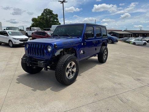 Used 2018 Jeep Wrangler Unlimited Sport AWD/4WD image 3
