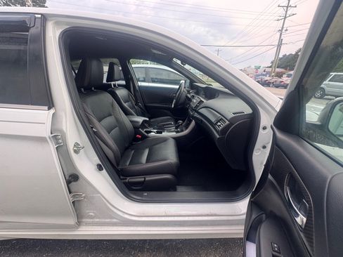 Used 2017 Honda Accord Sport Special Edition image 9