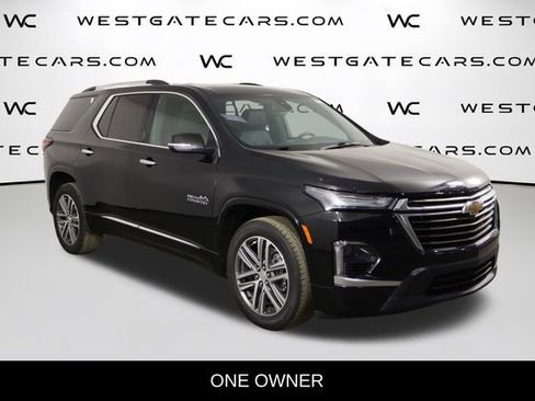 Used 2023 Chevrolet Traverse High Country image 2
