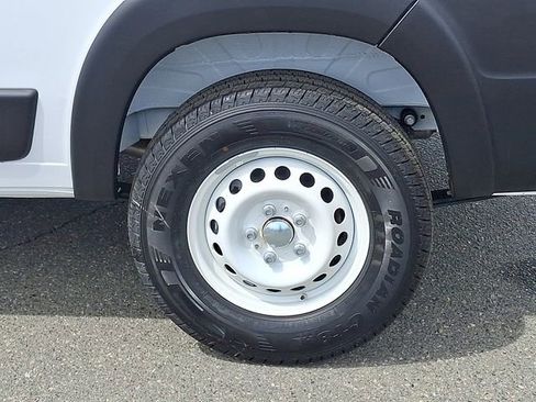 Used 2024 RAM ProMaster 2500 w/ Safety Group FWD image 28