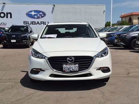 Used 2018 MAZDA MAZDA3 Touring FWD image 3