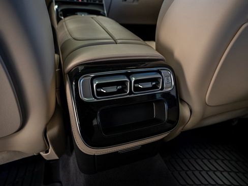 Used 2024 Mercedes-Benz S 580 4MATIC Sedan image 58