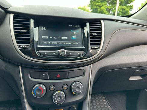 Used 2017 Chevrolet Trax LS FWD image 15