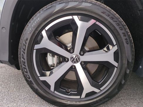 New 2026 Volkswagen Tiguan SE AWD/4WD image 22