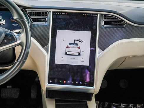 Used 2017 Tesla Model X 75D image 13