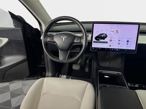 Used 2021 Tesla Model Y 2WD image 22