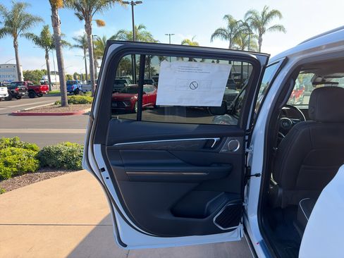 New 2026 Buick Enclave Avenir w/ Super Cruise Package FWD image 8