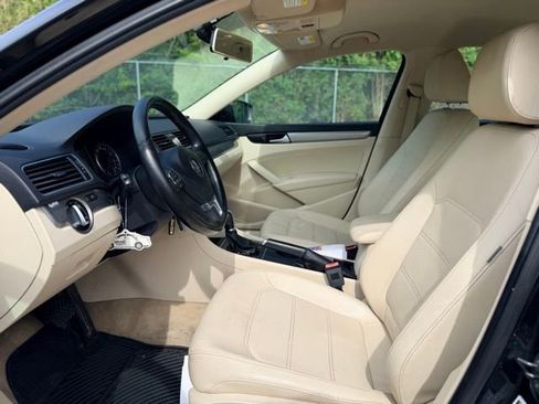 Used 2014 Volkswagen Passat 1.8T Wolfsburg Edition FWD image 5