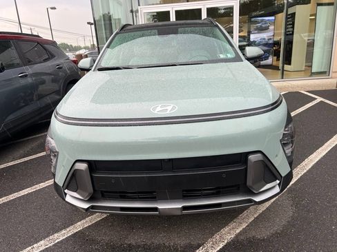 Used 2024 Hyundai Kona Limited AWD/4WD image 2