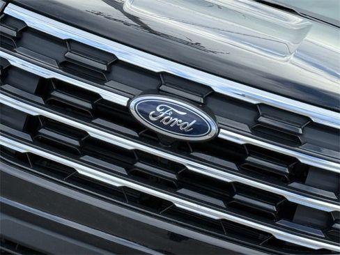 New 2026 Ford Explorer Active w/ Active Comfort Package image 3