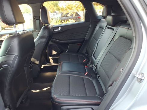 Certified 2024 Ford Escape ST-Line w/ Tech Pack #1 AWD/4WD image 9