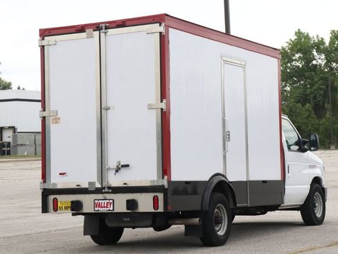 Used 2024 Ford E-350 and Econoline 350 Super Duty w/ Power Windows & Locks Group RWD image 9