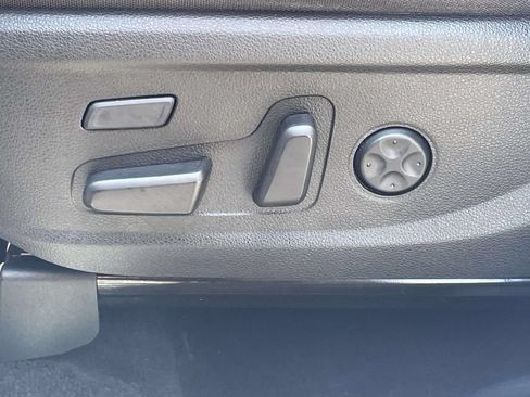Certified 2023 Hyundai Santa Fe Limited FWD image 17