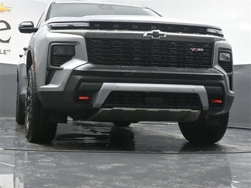 New 2026 Chevrolet Traverse Z71 w/ Enhanced Driving Package image 3