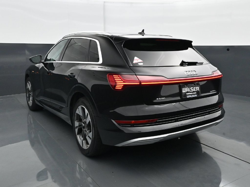Used 2023 Audi e-tron Premium AWD/4WD image 5