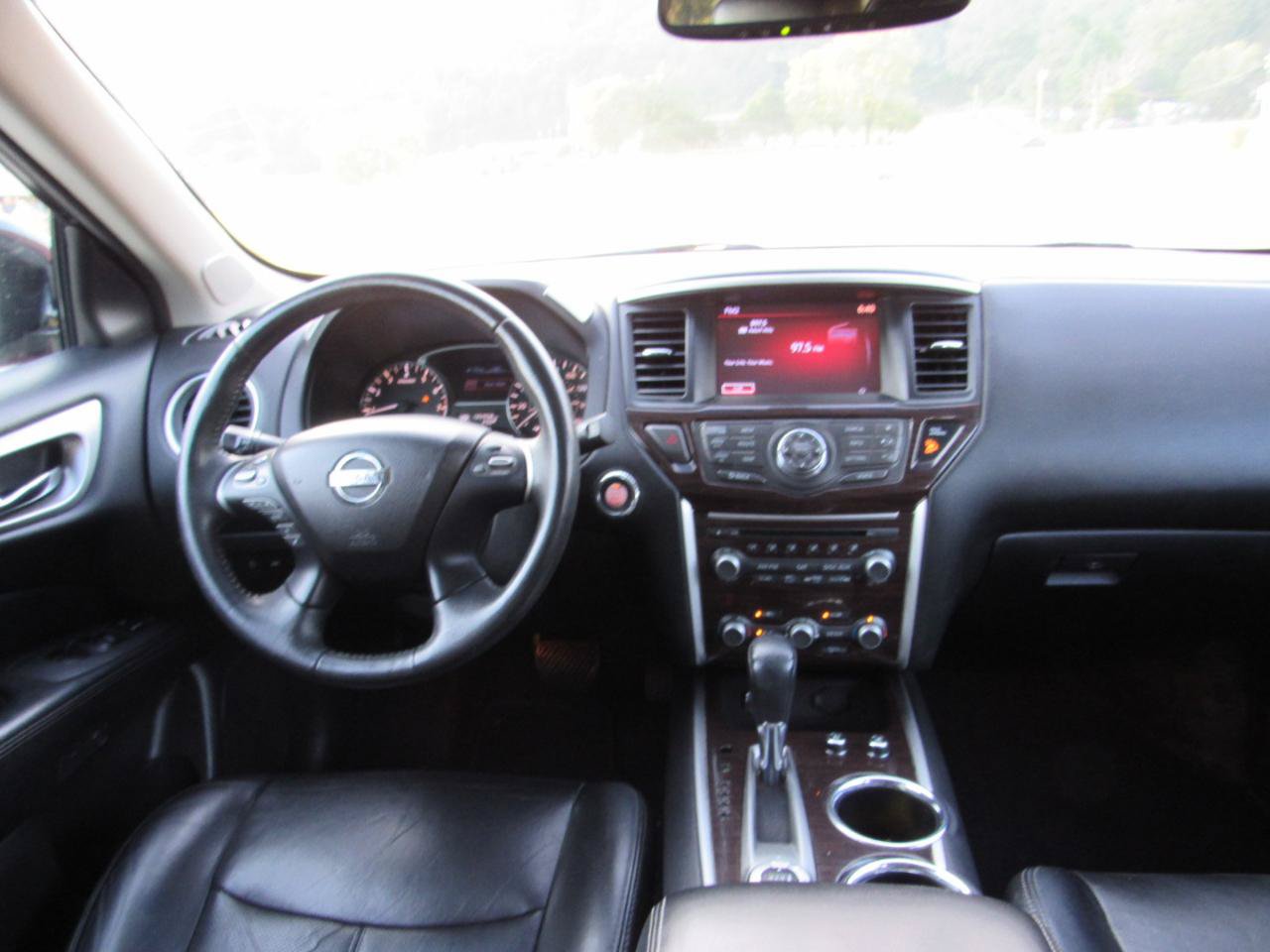Used 2014 Nissan Pathfinder Platinum w/ Platinum Premium Package AWD/4WD image 7
