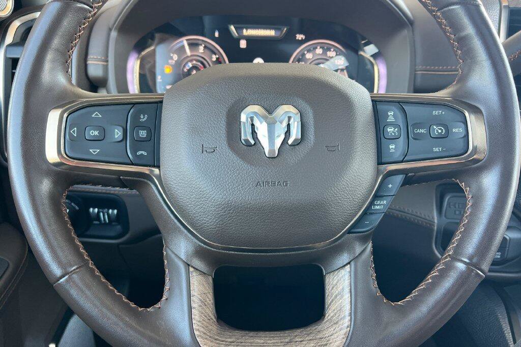 Used 2025 RAM 2500 Limited AWD/4WD image 23