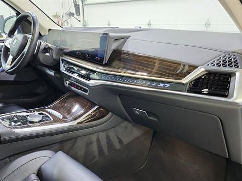Used 2026 BMW X7 xDrive40i AWD/4WD image 26