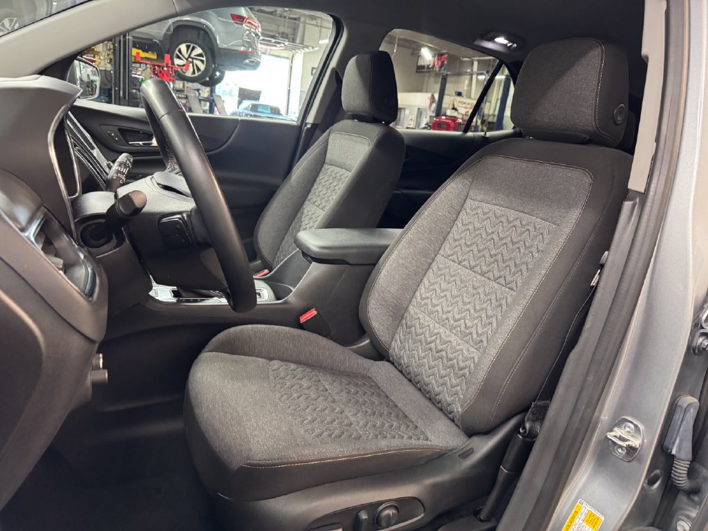 Used 2024 Chevrolet Equinox LT AWD/4WD image 15