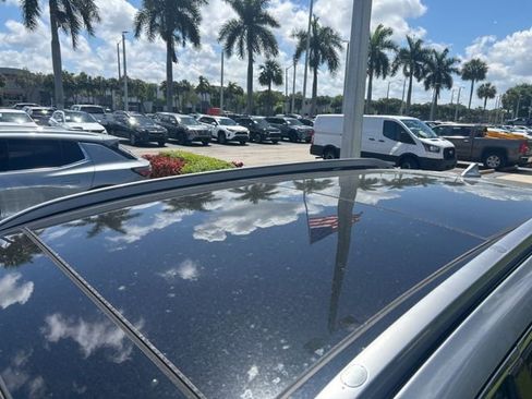 Used 2020 Hyundai Santa Fe SEL image 18