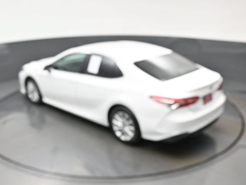 Used 2019 Toyota Camry LE w/ Convenience Package FWD image 37